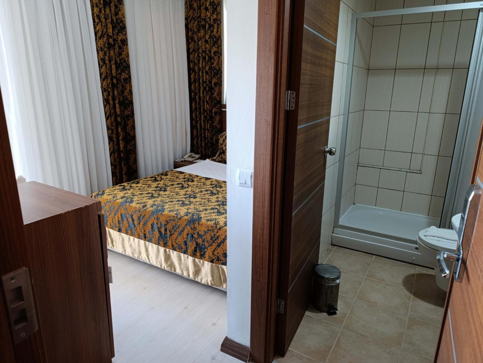 The Corner Park Hotel Antalya Exterior photo