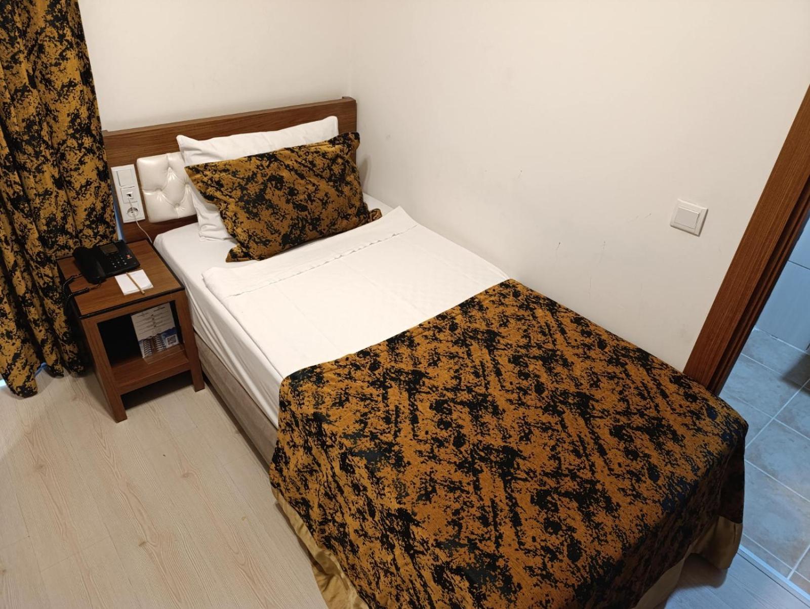 The Corner Park Hotel Antalya Exterior photo