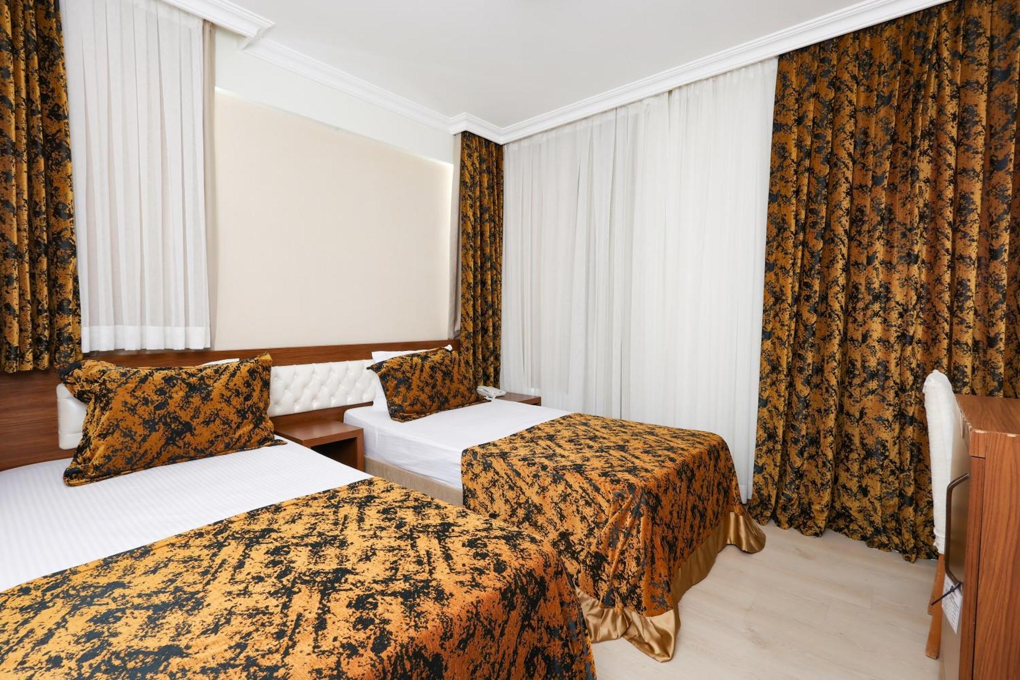 The Corner Park Hotel Antalya Exterior photo