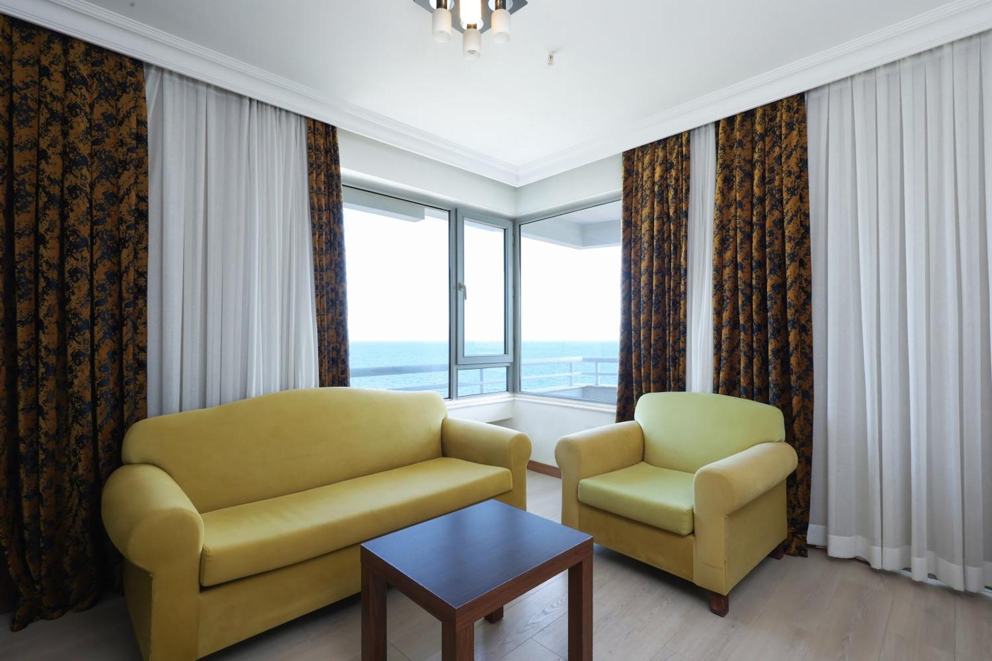 The Corner Park Hotel Antalya Exterior photo