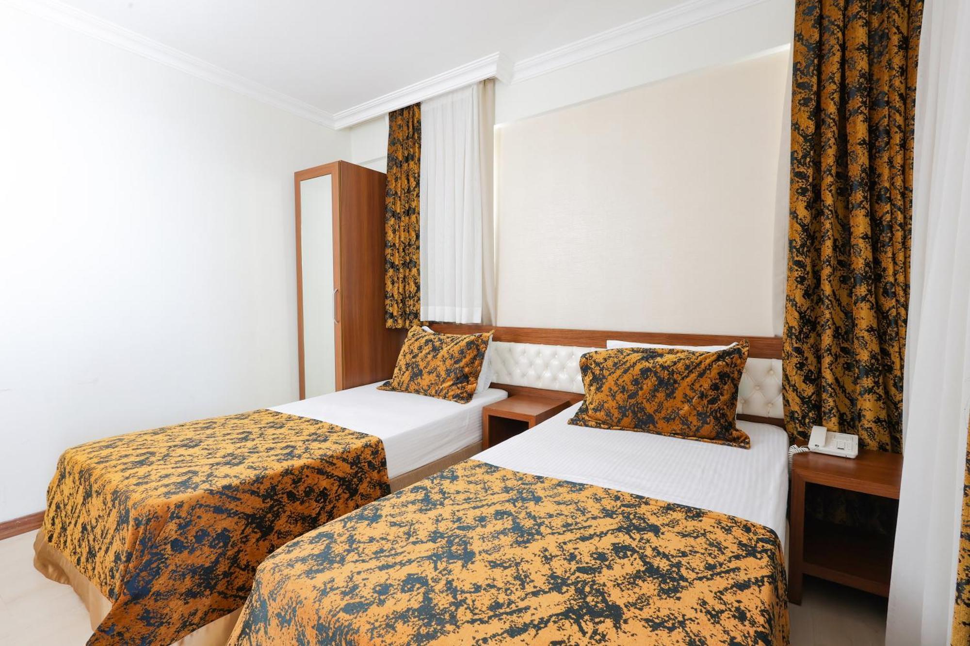 The Corner Park Hotel Antalya Exterior photo
